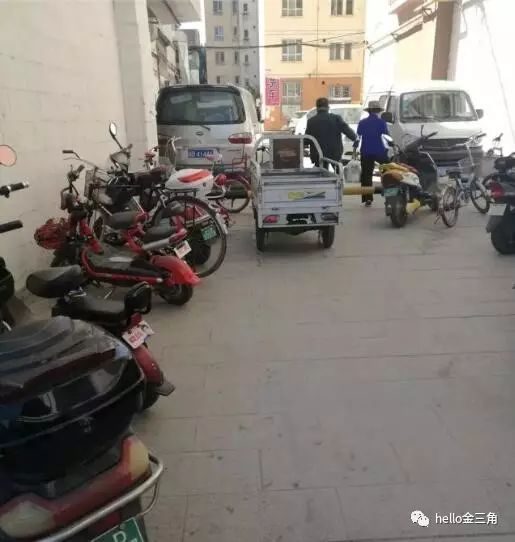 深圳一停车场改造，电动车占道现象的背后与思考
